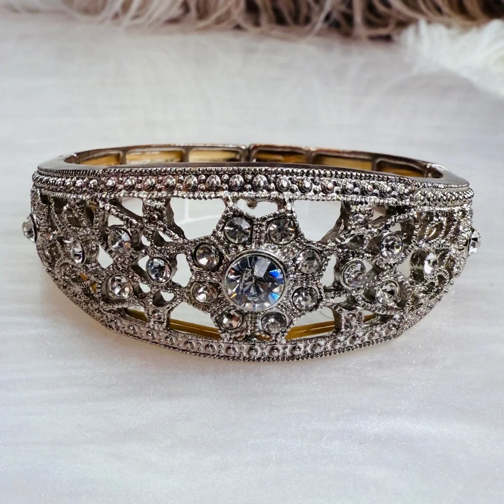Vintage Silvertone Bling Stretch Bracelet